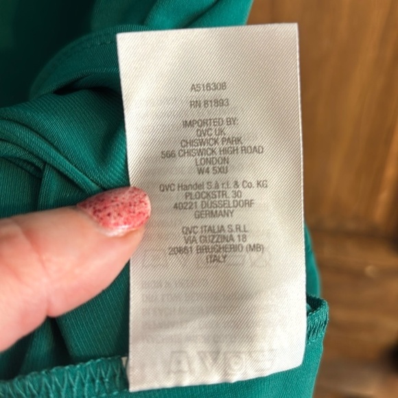 NWOT Susan Graver Liquid Knit short sleeve split neck top Green L - Picture 6 of 6